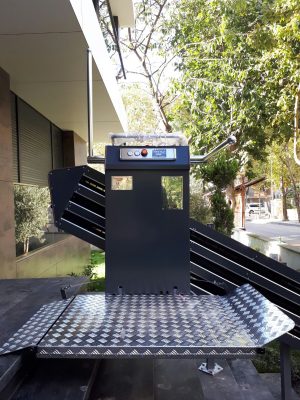 Merdiven Tipi Engelli Platformu Asansörü